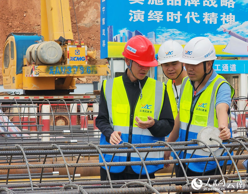 假期不停工 项目建设忙(图3)