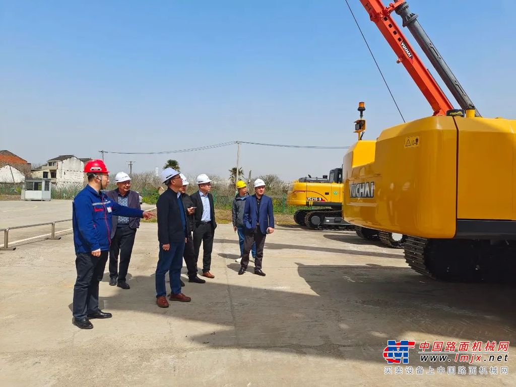中国工程机械学会桩工机械分会秘书长郭传新一行到访常州玉柴(图2)