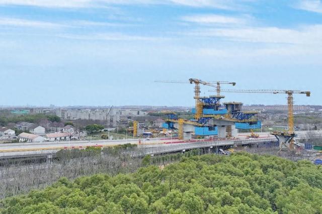 沪渝蓉高铁罗店段桩基施工突破5000根！(图1)