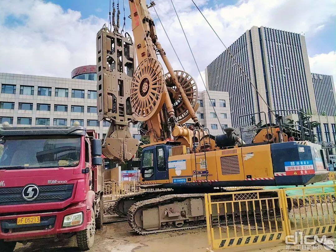 公司首台“油改电”旋挖钻机顺利下线(图1)