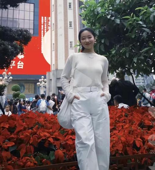 三亚蛇咬死人后续家属曝全过程俩医院恐担责女孩身份不一般(图7)