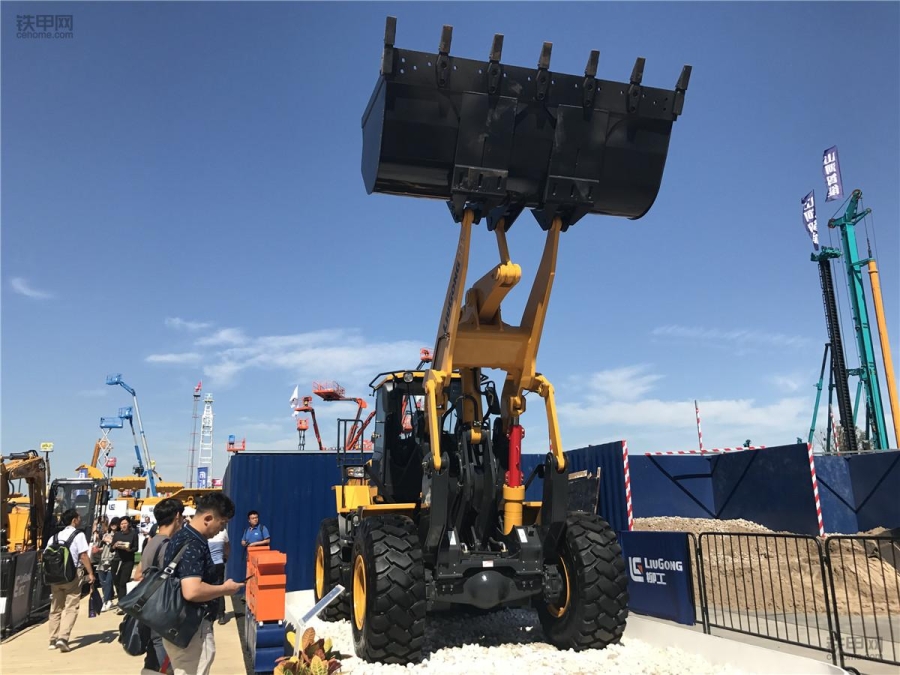 见证历史 点赞祖国(图1)