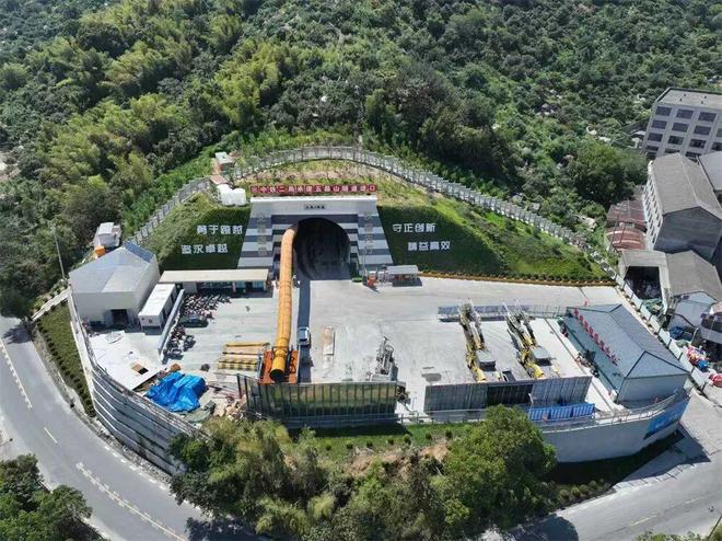 通苏嘉甬高铁慈溪站站房打下首桩市民见证团现场共话期盼(图3)