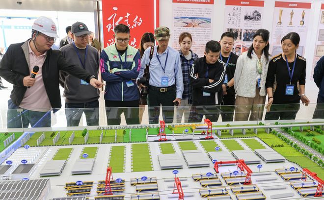 通苏嘉甬高铁慈溪站站房打下首桩市民见证团现场共话期盼(图8)