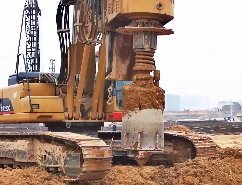 工程施工常见打桩机、钻机类型号表pdf(图1)