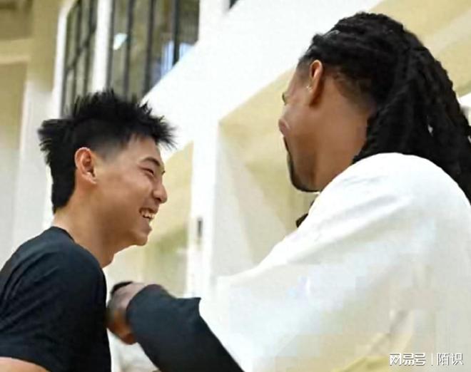 放弃护框猛兽！朱八预定大杀器3小1大推动快打旋风扶正张昊！(图1)