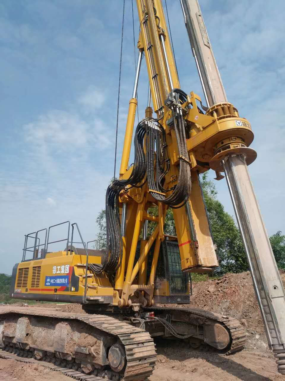 关于旋挖钻机掉底板的那些事(图1)