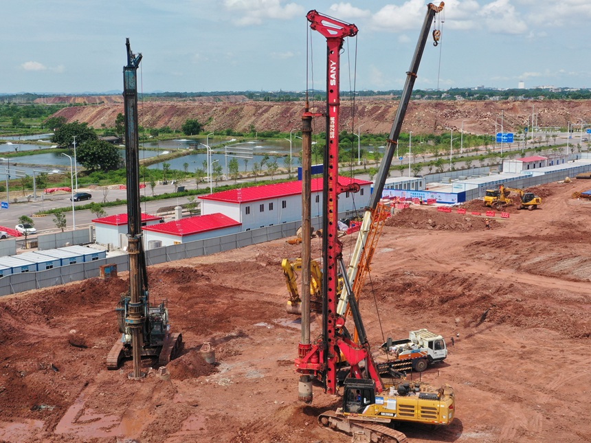 假期“不打烊”！惠来县多个重点项目施工正酣 全力推进项目建设(图1)