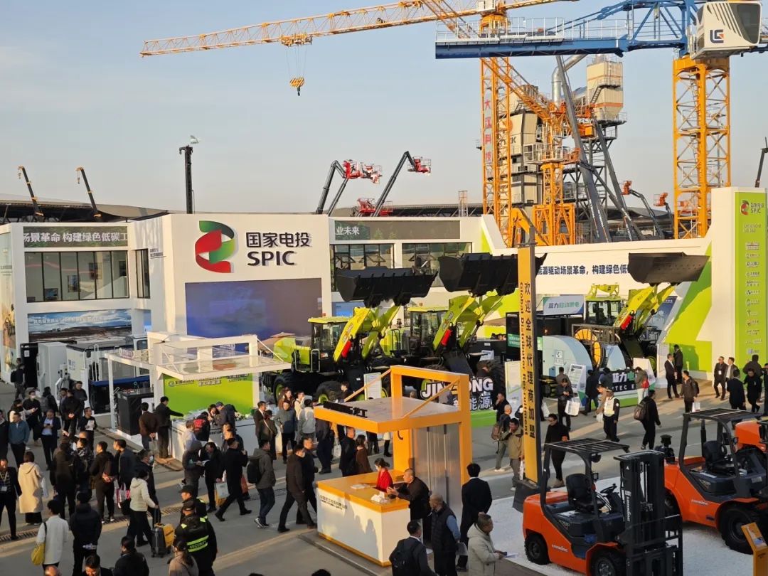 工程机械橡胶履带2031年全球市场销售额将攀升至1408亿美元(图1)