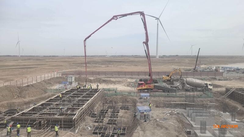 晋北光伏项目桩基施工加速推进(图1)